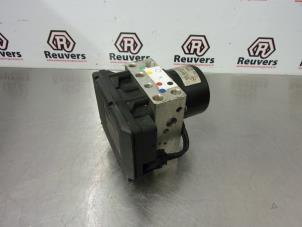 Gebruikte ABS Pomp Renault Master II (FD/HD) 2.2 dCi 16V Prijs € 50,00 Margeregeling aangeboden door Autorecycling Reuvers B.V.