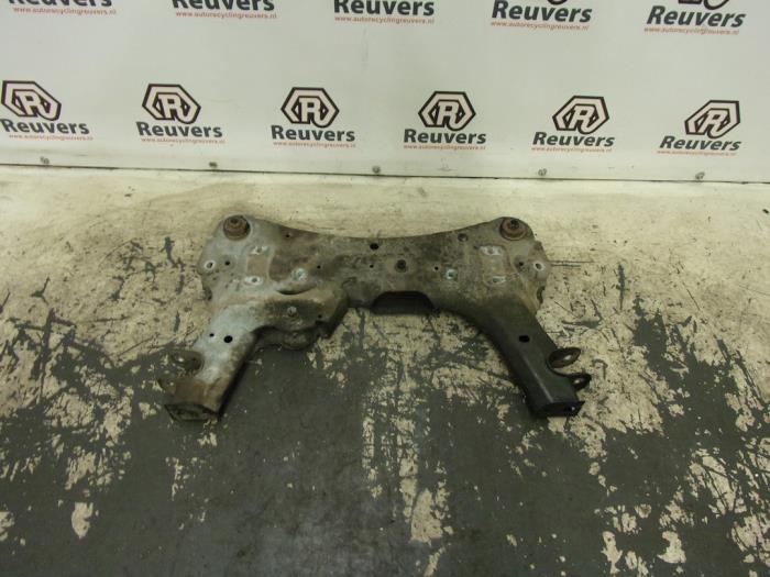 Gebruikte Subframe Renault Kangoo Express (FW) 1.5 dCi 105 FAP Prijs € 50,00 Margeregeling aangeboden door Autorecycling Reuvers B.V.