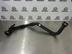Gebruikte Intercooler Buis Renault Kangoo Express (FW) 1.5 dCi 105 FAP Prijs € 20,00 Margeregeling aangeboden door Autorecycling Reuvers B.V.