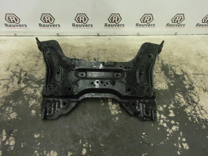 Subframe van een Citroën C4 Picasso (UD/UE/UF) 1.6 HDiF 16V 110 2007