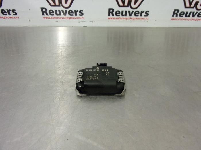 Gebruikte Sensor regen Citroen C4 Picasso (UD/UE/UF) 1.6 HDiF 16V 110 Prijs € 30,00 Margeregeling aangeboden door Autorecycling Reuvers B.V.