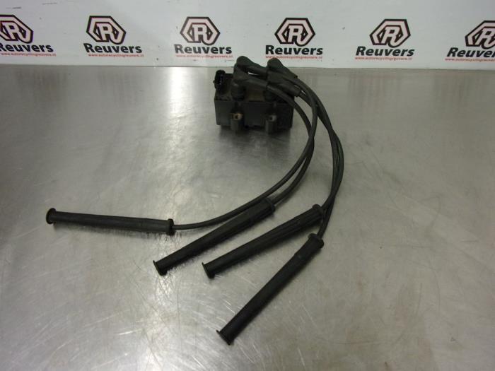 Gebruikte Bobine Renault Twingo II (CN) 1.2 Prijs € 25,00 Margeregeling aangeboden door Autorecycling Reuvers B.V.
