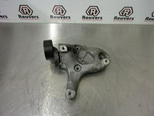 Gebruikte Aircopomp Steun Volkswagen Golf V (1K1) 1.6 FSI 16V Prijs € 25,00 Margeregeling aangeboden door Autorecycling Reuvers B.V.