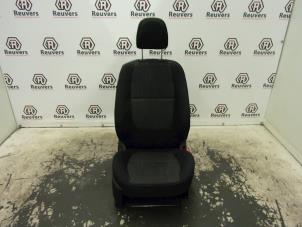 Gebruikte Voorstoel rechts Kia Picanto (TA) 1.0 12V Prijs € 60,00 Margeregeling aangeboden door Autorecycling Reuvers B.V.