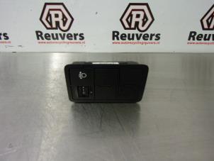 Gebruikte Schakelaar Koplamp Ihv Kia Picanto (TA) 1.0 12V Prijs € 10,00 Margeregeling aangeboden door Autorecycling Reuvers B.V.