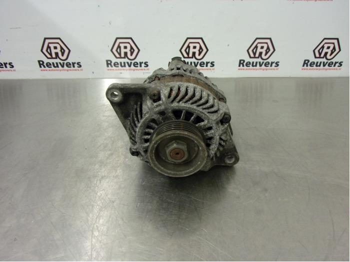 Gebruikte Dynamo Mitsubishi Colt (Z2/Z3) 1.5 16V Prijs € 40,00 Margeregeling aangeboden door Autorecycling Reuvers B.V.