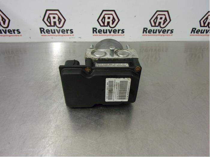 Gebruikte ABS Pomp Peugeot Expert (G9) 2.0 HDi 120 Prijs € 75,00 Margeregeling aangeboden door Autorecycling Reuvers B.V.