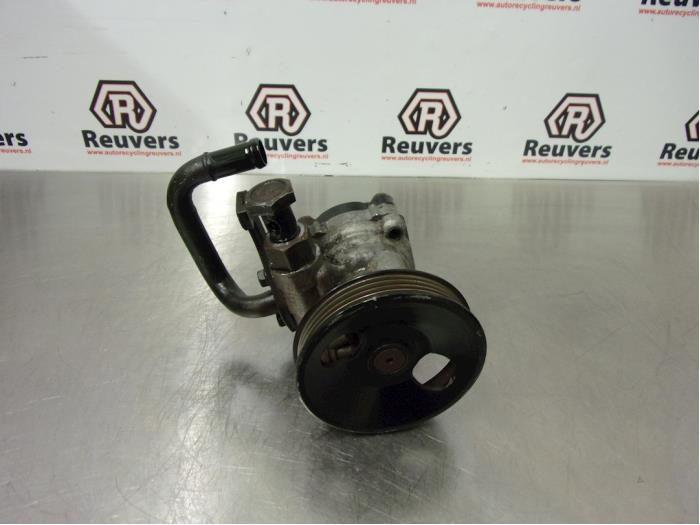 Stuurbekrachtiging Pomp van een Hyundai Getz 1.5 CRDi 12V 2004