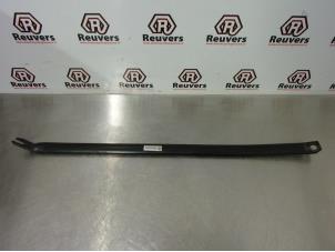 Gebruikte Veerpootbrug BMW 1 serie (E87/87N) 118d 16V Prijs € 15,00 Margeregeling aangeboden door Autorecycling Reuvers B.V.