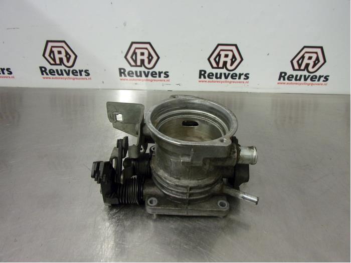 Gebruikte Gasklephuis Saab 900 II (YS3D) 2.3 S,SE 16V Prijs € 40,00 Margeregeling aangeboden door Autorecycling Reuvers B.V.