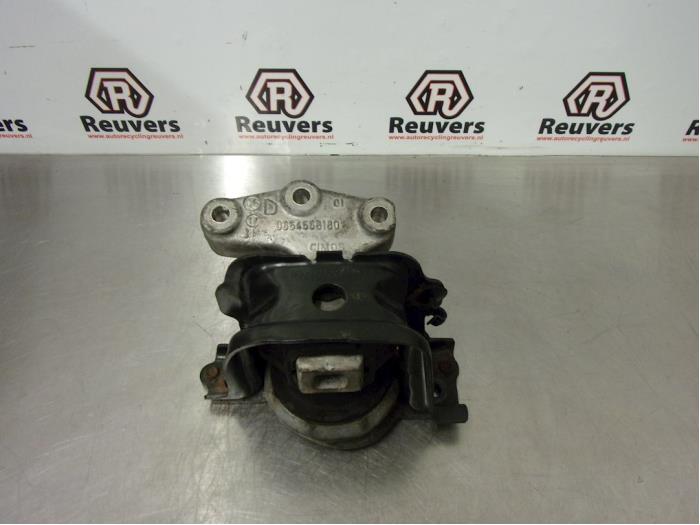 Gebruikte Motorrubber Peugeot 207 SW (WE/WU) 1.6 HDi 16V Prijs € 25,00 Margeregeling aangeboden door Autorecycling Reuvers B.V.