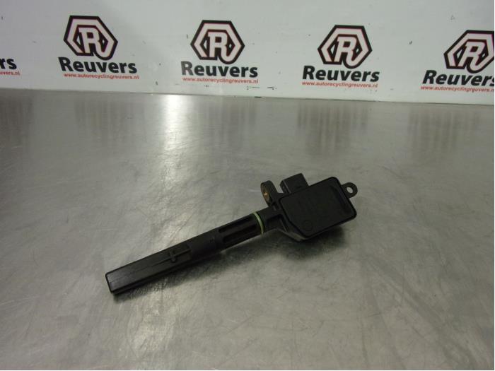 Gebruikte Oliepeil sensor Volkswagen Polo V (6R) 1.2 12V BlueMotion Technology Prijs € 20,00 Margeregeling aangeboden door Autorecycling Reuvers B.V.