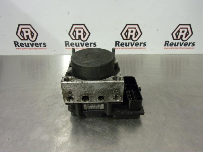 Gebruikte ABS Pomp Fiat Panda (169) 1.3 JTD 16V Multijet Prijs € 50,00 Margeregeling aangeboden door Autorecycling Reuvers B.V.