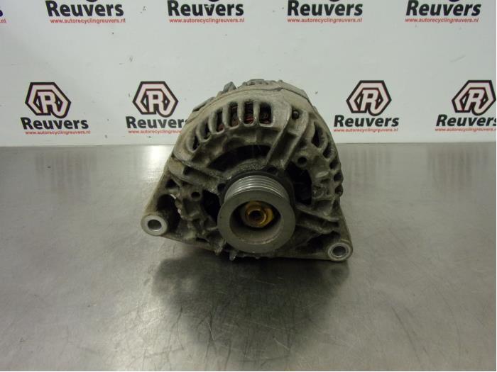 Gebruikte Dynamo Opel Zafira (F75) 2.0 DTI 16V Prijs € 35,00 Margeregeling aangeboden door Autorecycling Reuvers B.V.