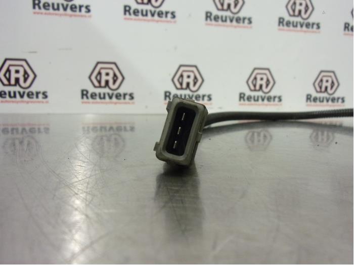 Klopsensor van een Kia Rio (DC22/24) 1.3 2005