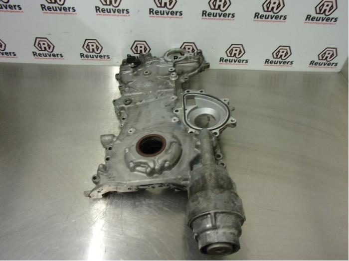 Gebruikte Distributiedeksel Toyota Avensis (T25/B1B) 2.2 D-4D 16V Prijs € 50,00 Margeregeling aangeboden door Autorecycling Reuvers B.V.