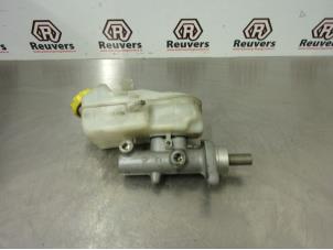 Gebruikte Hoofdremcilinder Volkswagen Transporter T5 1.9 TDi Prijs € 35,00 Margeregeling aangeboden door Autorecycling Reuvers B.V.