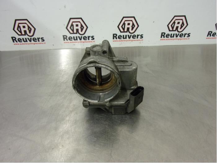 Gebruikte Gasklephuis Seat Altea XL (5P5) 1.9 TDI Prijs € 40,00 Margeregeling aangeboden door Autorecycling Reuvers B.V.