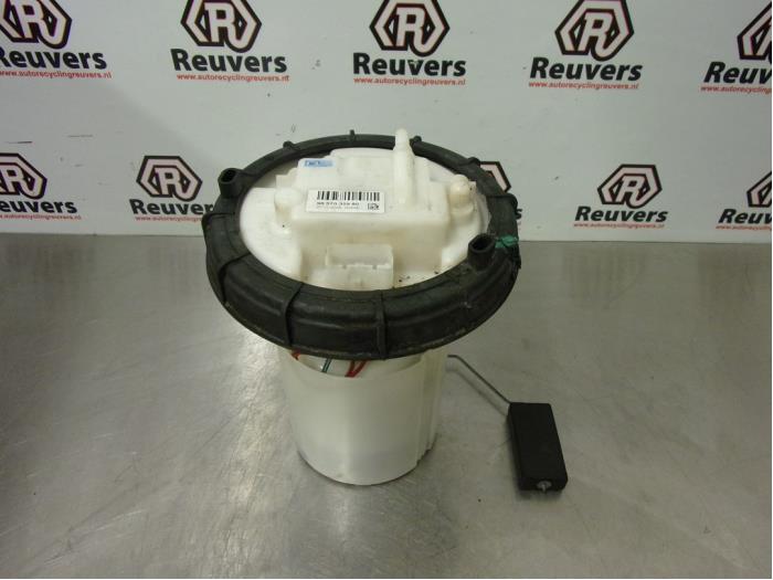 Gebruikte Tank element Pomp Peugeot 207/207+ (WA/WC/WM) 1.6 16V Prijs € 35,00 Margeregeling aangeboden door Autorecycling Reuvers B.V.