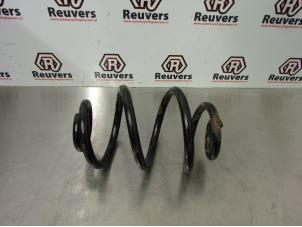 Gebruikte Veerschroef achter BMW 3 serie (E46/4) 318i Prijs € 15,00 Margeregeling aangeboden door Autorecycling Reuvers B.V.