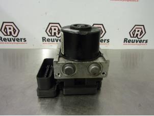 Gebruikte ABS Pomp Citroen C3 (SC) 1.6 HDi 92 Prijs € 75,00 Margeregeling aangeboden door Autorecycling Reuvers B.V.