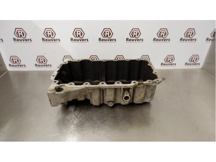 Gebruikte Carterpan Seat Leon (1P1) 2.0 TFSI Cupra 16V Prijs € 50,00 Margeregeling aangeboden door Autorecycling Reuvers B.V.
