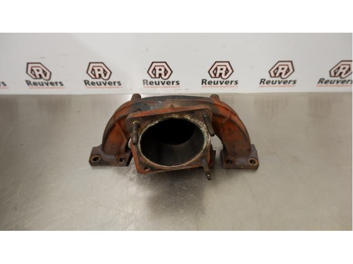 Uitlaatspruitstuk van een Peugeot 206 (2A/C/H/J/S) 1.4 16V 2004