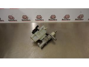 Gebruikte Hoofdremcilinder Volkswagen Touran (1T1/T2) 1.6 FSI 16V Prijs € 30,00 Margeregeling aangeboden door Autorecycling Reuvers B.V.