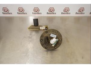 Gebruikte Tankvlotter Hyundai Tucson (JM) 2.0 16V CVVT 4x2 Prijs € 30,00 Margeregeling aangeboden door Autorecycling Reuvers B.V.