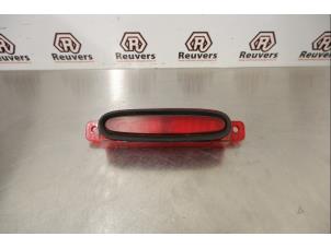 Gebruikte Extra Remlicht midden Mazda 3 (BK12) 1.6i 16V Prijs € 15,00 Margeregeling aangeboden door Autorecycling Reuvers B.V.