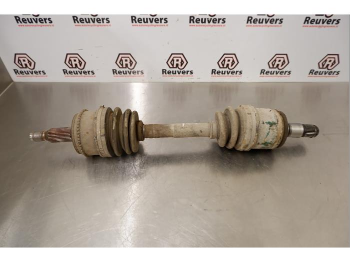 Gebruikte Steekas links-voor Mitsubishi Pajero Hardtop (V6/7) 3.2 DI-D 16V Prijs € 40,00 Margeregeling aangeboden door Autorecycling Reuvers B.V.