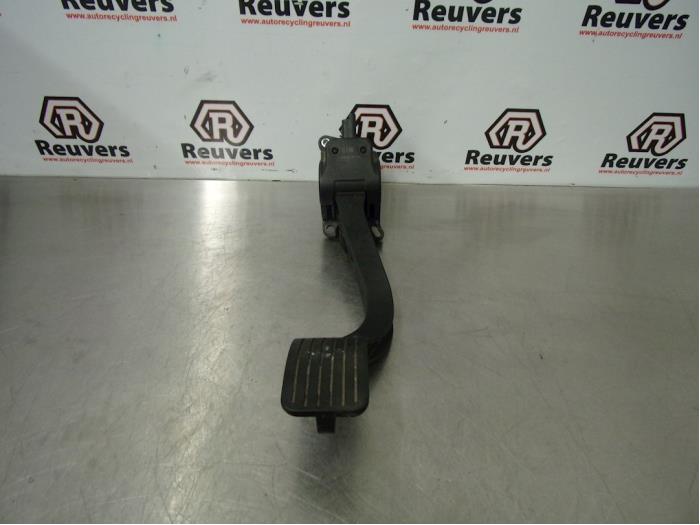 Gebruikte Gaspedaal Peugeot Partner Tepee (7A/B/C/D/E/F/G/J/P/S) 1.6 HDI 75 16V Prijs € 25,00 Margeregeling aangeboden door Autorecycling Reuvers B.V.