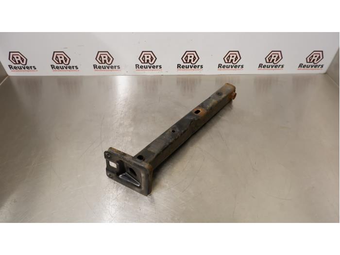 Gebruikte Subframe Peugeot 207 SW (WE/WU) 1.4 16V Vti Prijs € 15,00 Margeregeling aangeboden door Autorecycling Reuvers B.V.