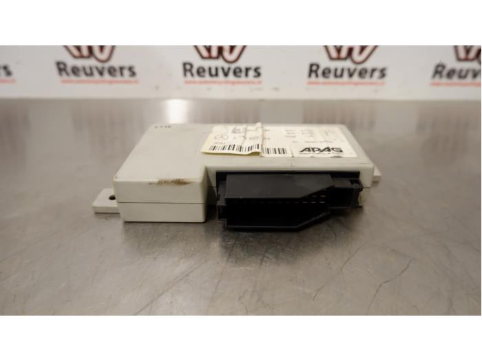 BCM van een Mercedes-Benz B (W245) 2.0 B-180 CDI 16V 2008