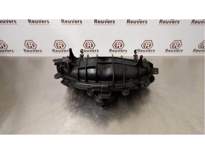 Gebruikte Inlaatspruitstuk Volvo V60 I (FW/GW) 1.6 T3 16V Prijs € 75,00 Margeregeling aangeboden door Autorecycling Reuvers B.V.