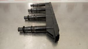 Bobine van een Peugeot 206 (2A/C/H/J/S) 1.4 16V 2004