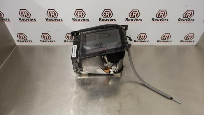 Gebruikte Head-up display BMW 5 serie Touring (E61) 525d 24V Prijs € 150,00 Margeregeling aangeboden door Autorecycling Reuvers B.V.
