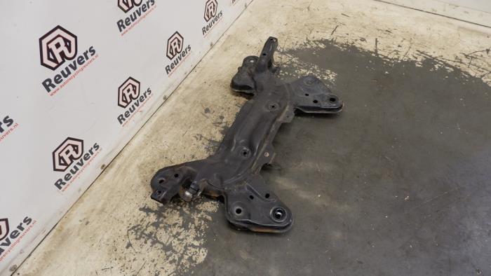 Subframe van een Citroën DS3 (SA) 1.6 e-HDi 2012