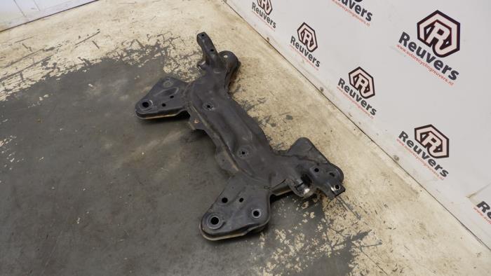 Subframe van een Citroën DS3 (SA) 1.6 e-HDi 2012