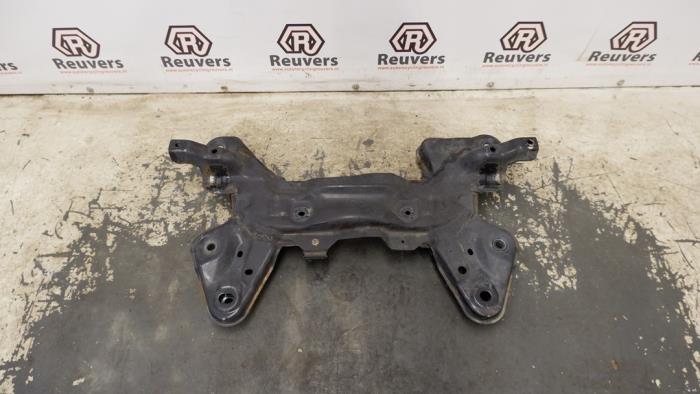Subframe van een Citroën DS3 (SA) 1.6 e-HDi 2012
