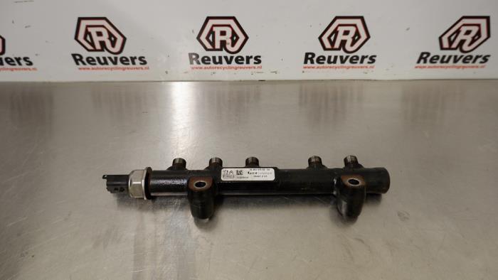 Gebruikte Brandstofverdeler Citroen DS3 (SA) 1.6 e-HDi Prijs € 40,00 Margeregeling aangeboden door Autorecycling Reuvers B.V.