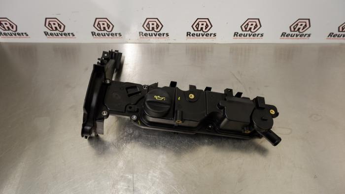 Gebruikte Kleppendeksel Citroen DS3 (SA) 1.6 e-HDi Prijs € 25,00 Margeregeling aangeboden door Autorecycling Reuvers B.V.