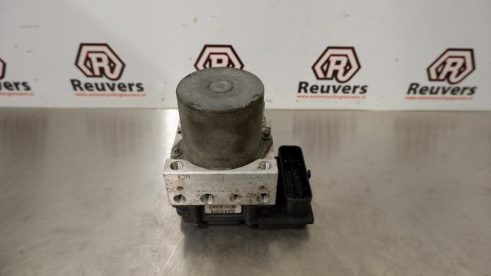 Gebruikte ABS Pomp Citroen Jumpy (G9) 1.6 HDI Prijs € 75,00 Margeregeling aangeboden door Autorecycling Reuvers B.V.