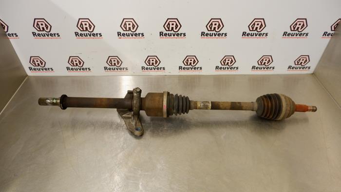 Gebruikte Steekas rechts-voor Renault Clio III (BR/CR) 1.5 dCi 85 Prijs € 35,00 Margeregeling aangeboden door Autorecycling Reuvers B.V.