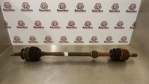 Gebruikte Homokineetas rechts-voor Hyundai Trajet 2.0 CRDi 16V Prijs € 35,00 Margeregeling aangeboden door Autorecycling Reuvers B.V.