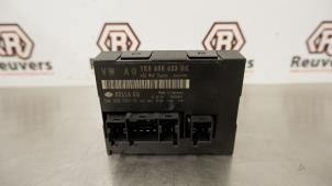 Gebruikte Comfort Module Volkswagen Golf V (1K1) 1.4 FSI 16V Prijs € 25,00 Margeregeling aangeboden door Autorecycling Reuvers B.V.