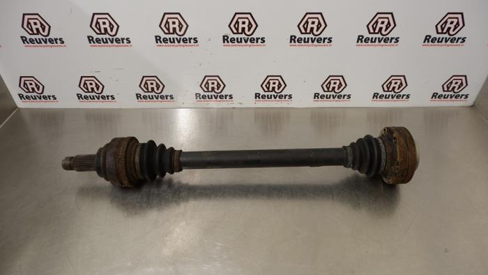 Gebruikte Aandrijfas rechts-achter BMW 7 serie (E65/E66/E67) 745i,Li 4.4 V8 32V Prijs € 40,00 Margeregeling aangeboden door Autorecycling Reuvers B.V.