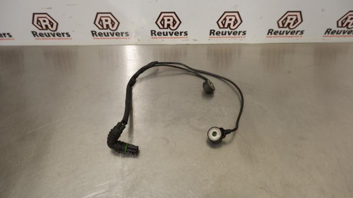 Pingelsensor van een BMW 7 serie (E65/E66/E67) 745i,Li 4.4 V8 32V 2004