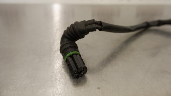 Pingelsensor van een BMW 7 serie (E65/E66/E67) 745i,Li 4.4 V8 32V 2004