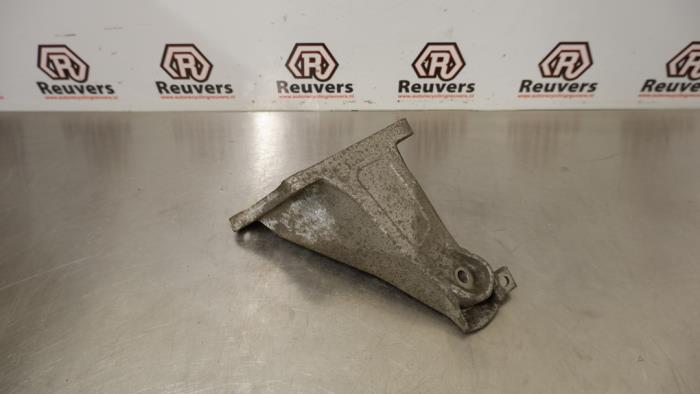 Gebruikte Motorrubber BMW 7 serie (E65/E66/E67) 745i,Li 4.4 V8 32V Prijs € 30,00 Margeregeling aangeboden door Autorecycling Reuvers B.V.